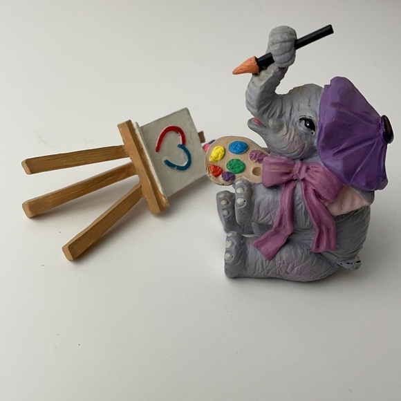 Luckyphants  Elephant Artist Painting Heart Picture on Isle With Tiny Bird - Picture 3 of 12